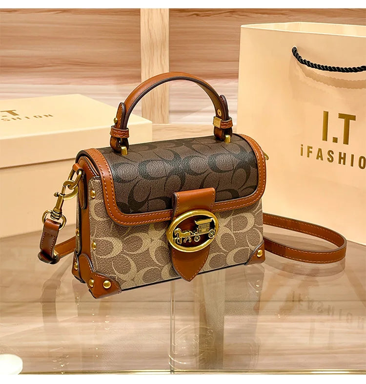 Cleo Vintage Carriage Bag — Classic Luxury, Timeless Charm