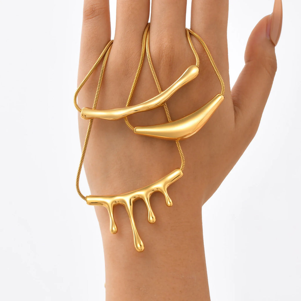 18K Gold Plated Artistic Necklace – Modern, Bold &amp; Uniquely Stylish